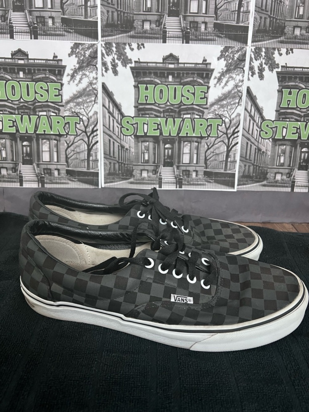 Vans Men’s Black & Gray Checkerboard Low-Top Sneakers